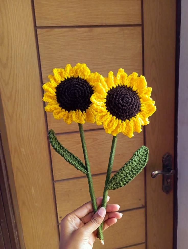 Crochet sunflower pair